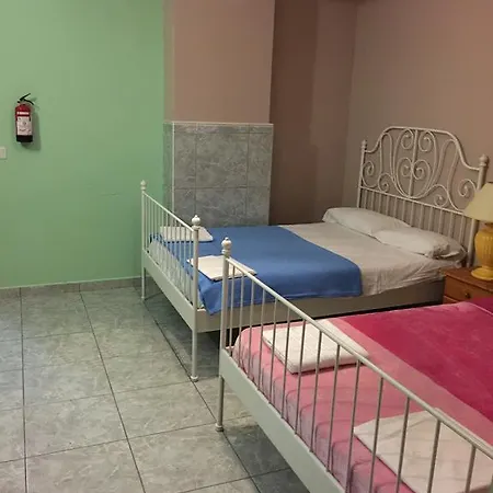 Hostel Tenerife Los Cristianos (Tenerife)